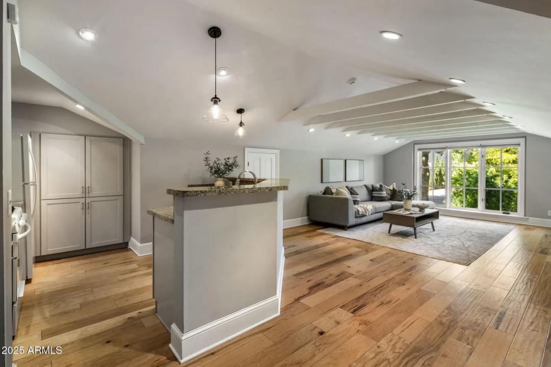 Real Estate Picture 40