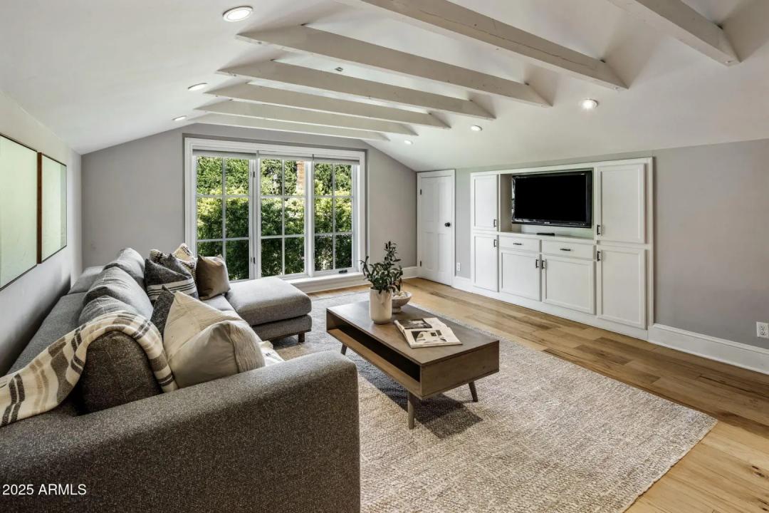 Real Estate Picture 41