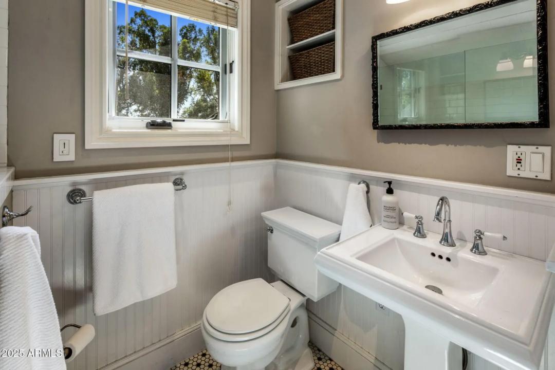 Real Estate Picture 45