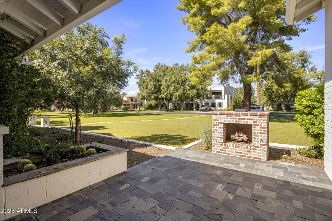 Real Estate Picture 64