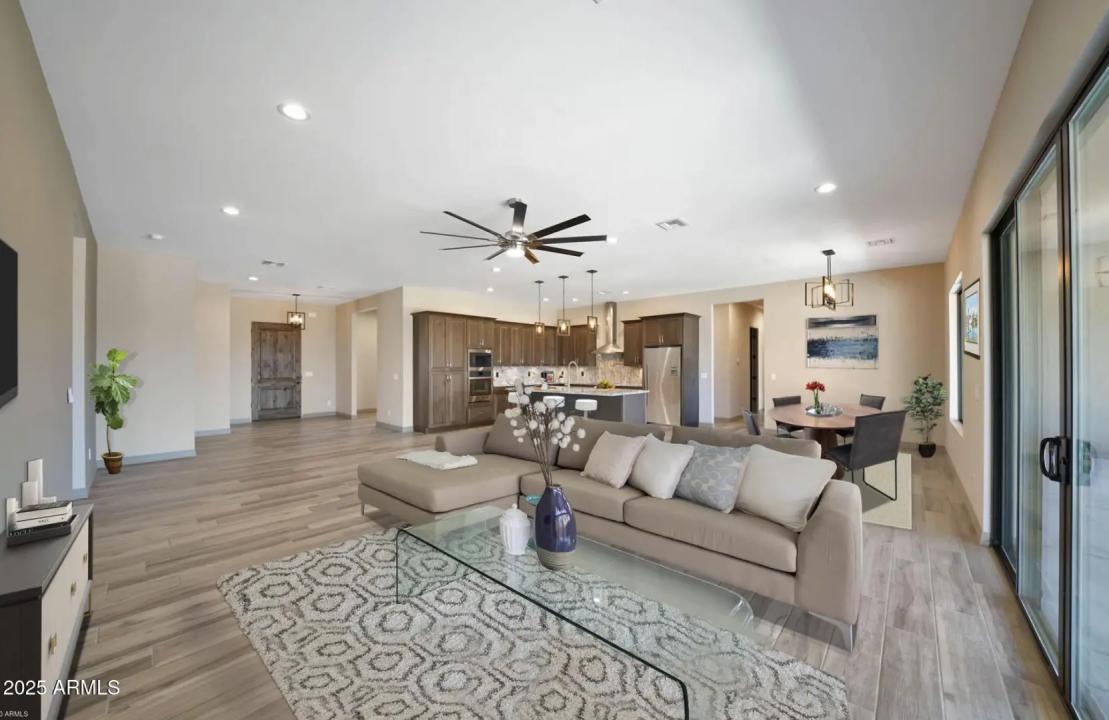 Real Estate Picture 3