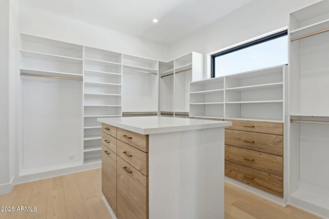Real Estate Picture 27