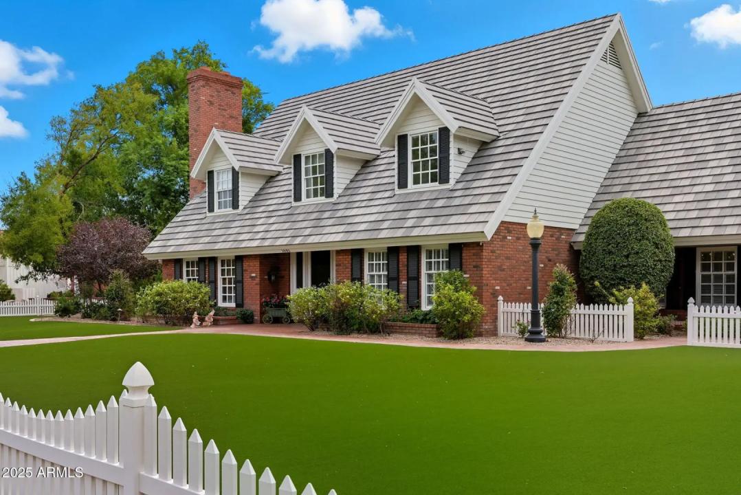 Real Estate Picture 3