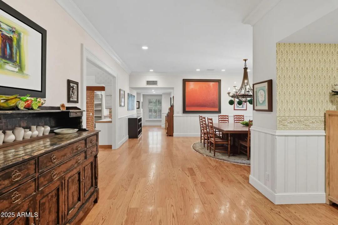 Real Estate Picture 15