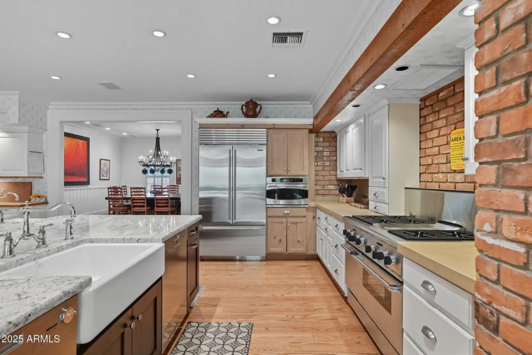 Real Estate Picture 21