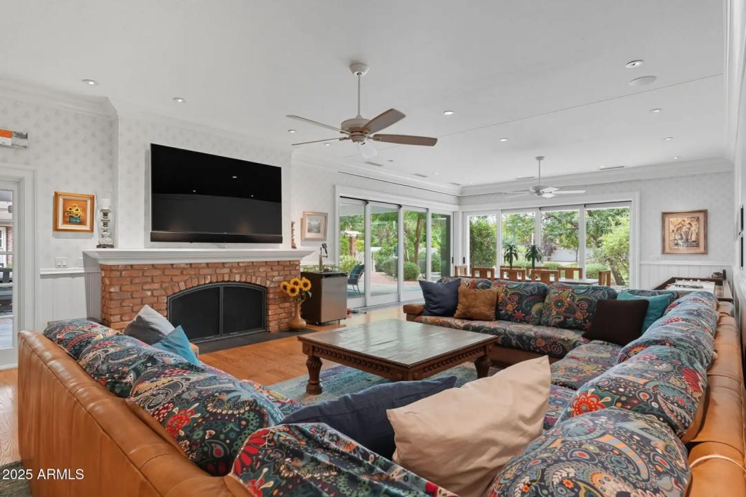 Real Estate Picture 29
