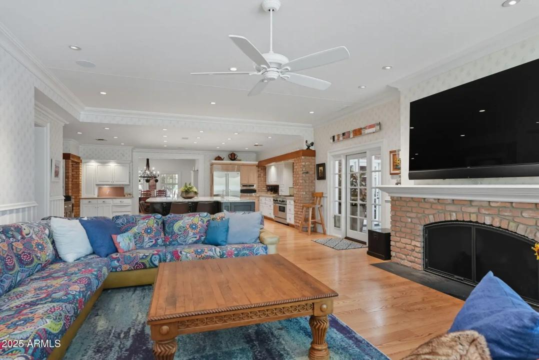 Real Estate Picture 32