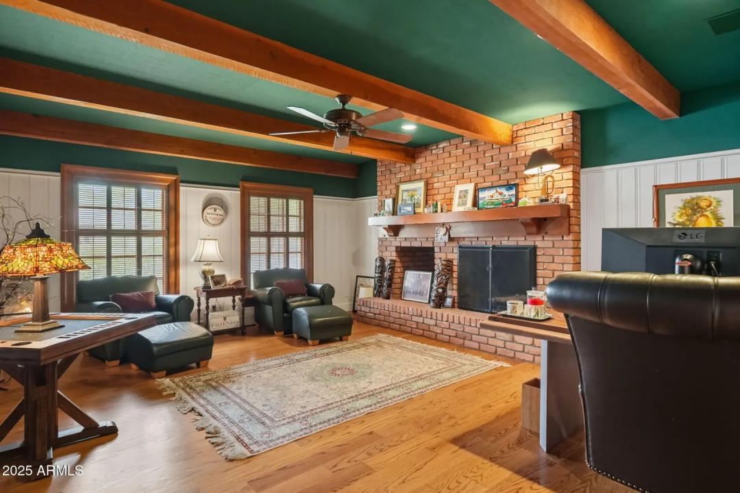 Real Estate Picture 46