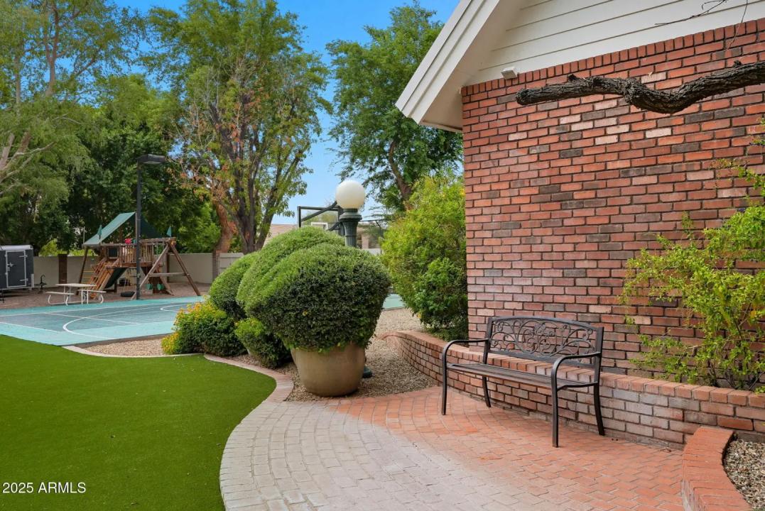Real Estate Picture 84