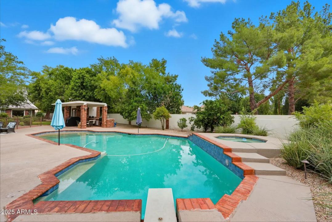 Real Estate Picture 97