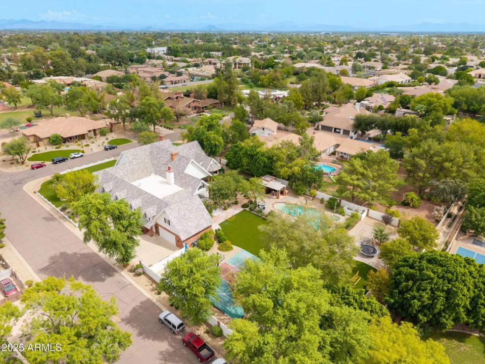 Real Estate Picture 111