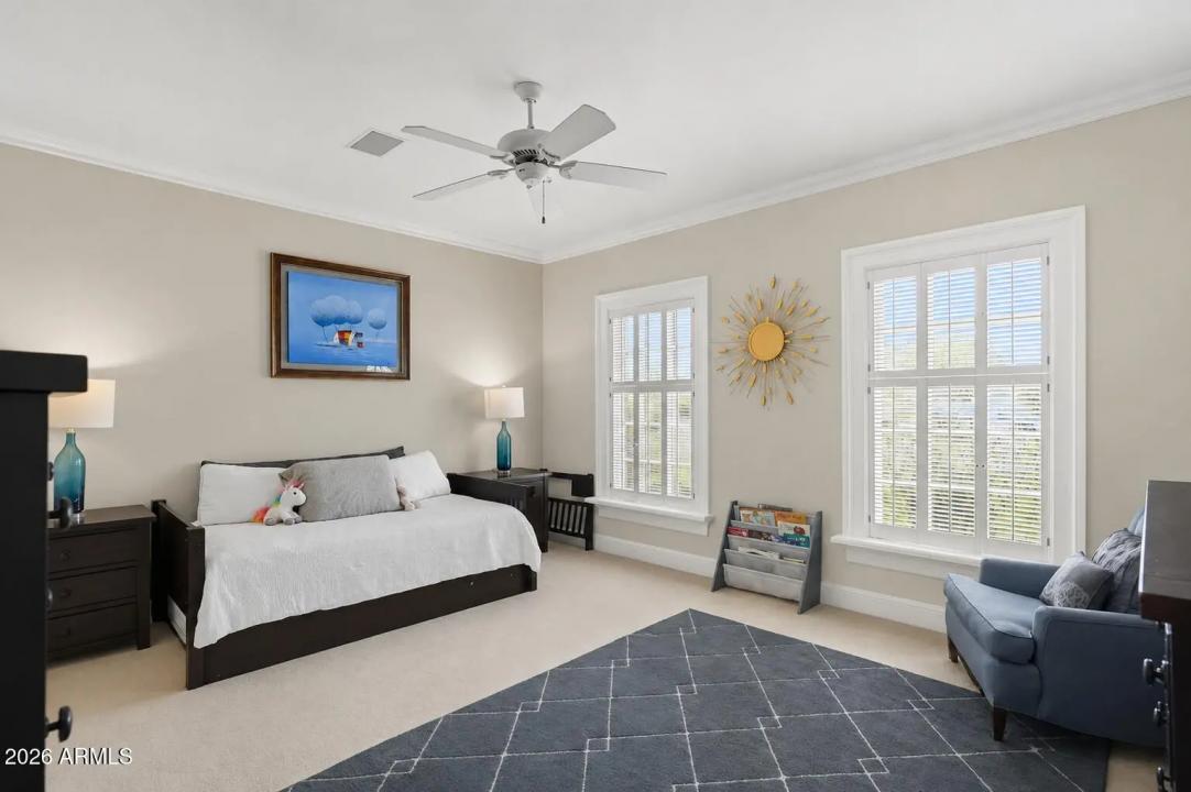 Real Estate Picture 18