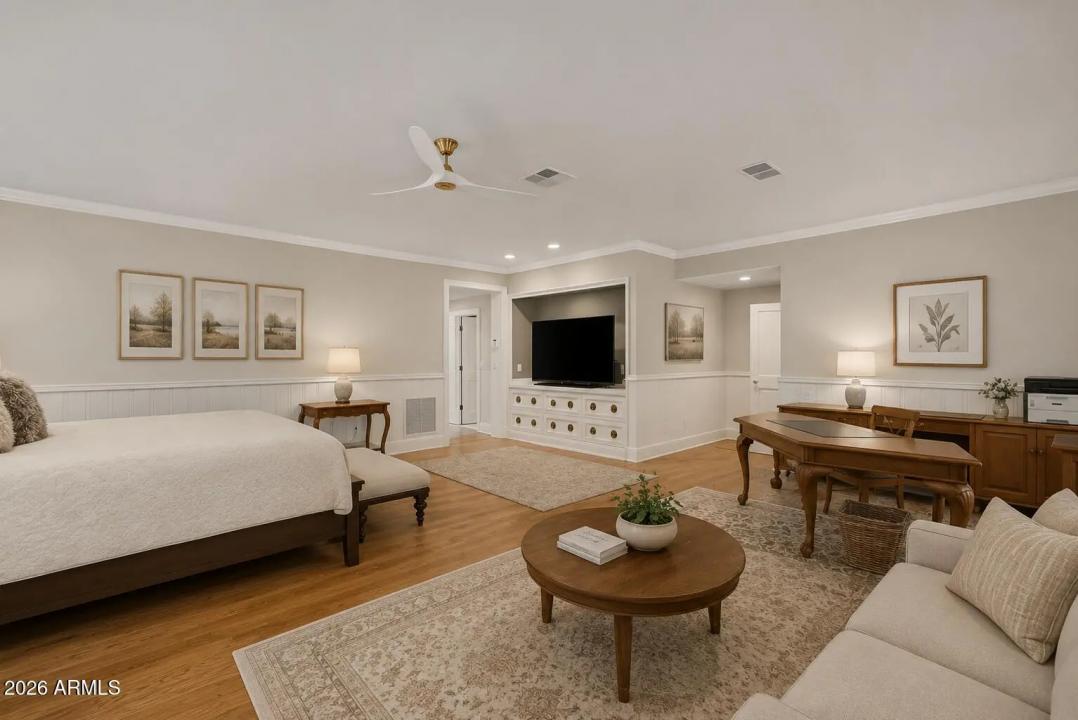 Real Estate Picture 16