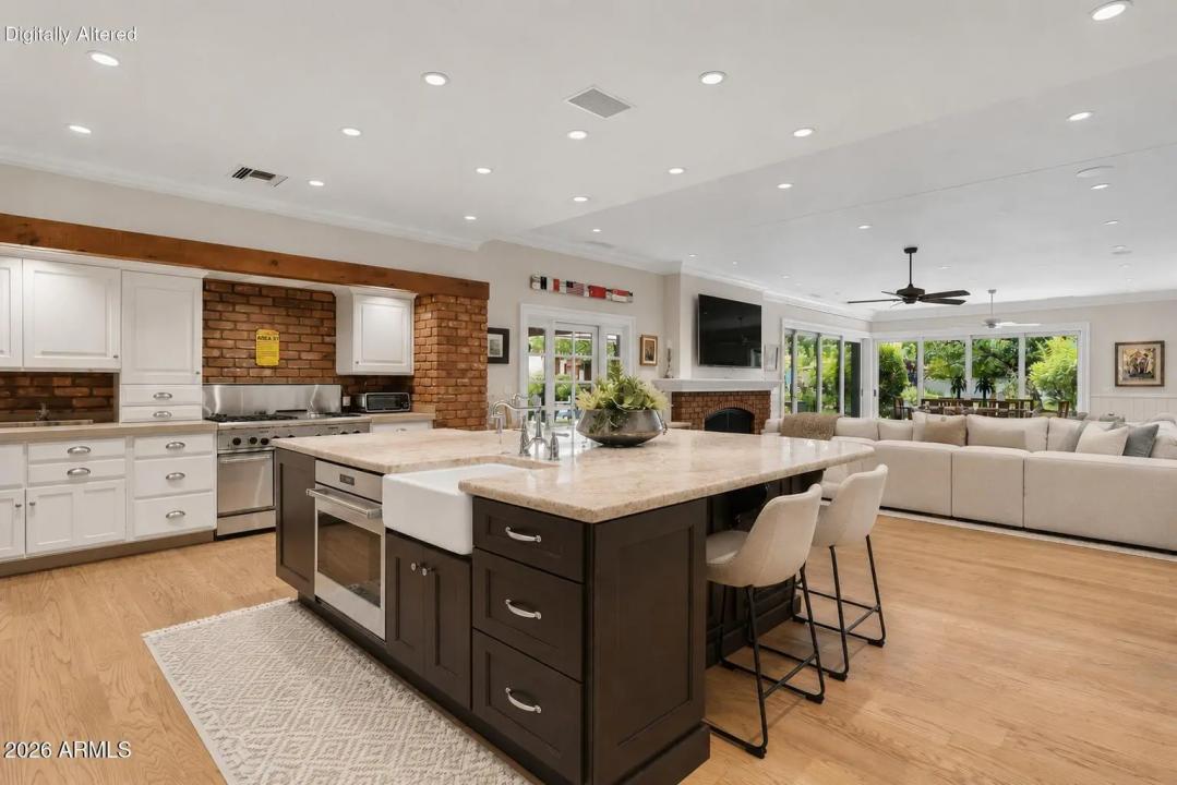 Real Estate Picture 25