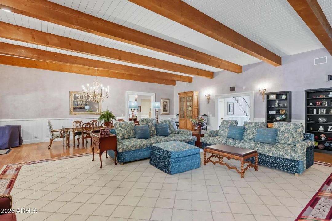 Real Estate Picture 11
