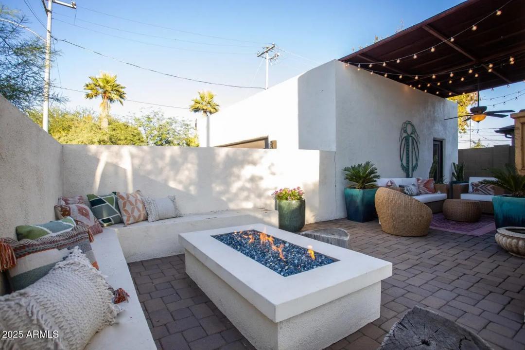 Real Estate Picture 5