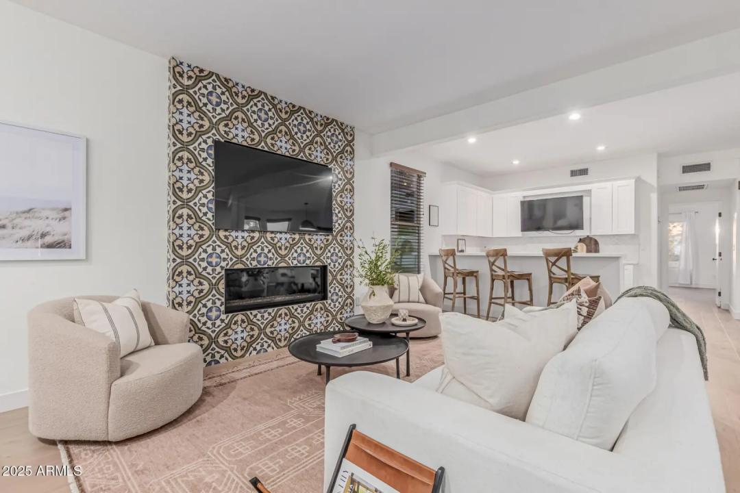 Real Estate Picture 13