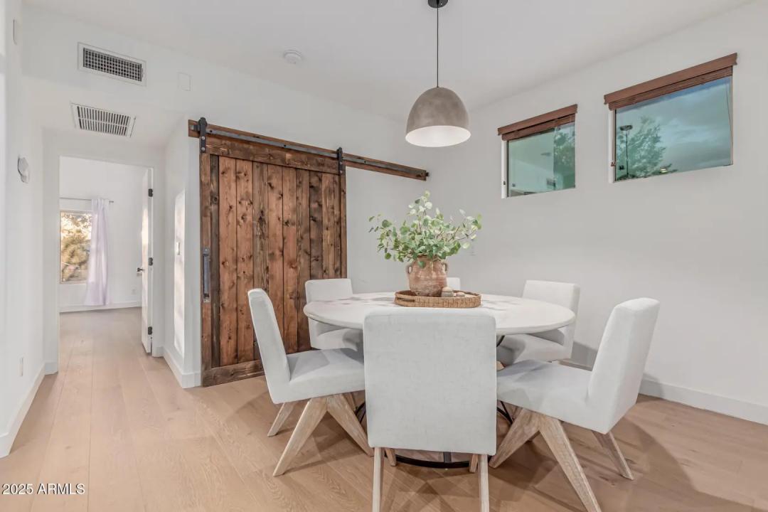 Real Estate Picture 15