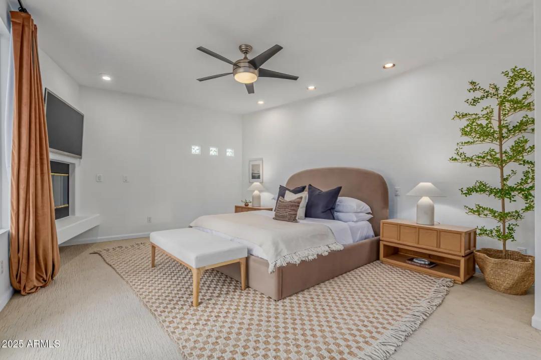 Real Estate Picture 20