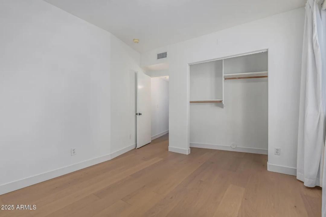 Real Estate Picture 28