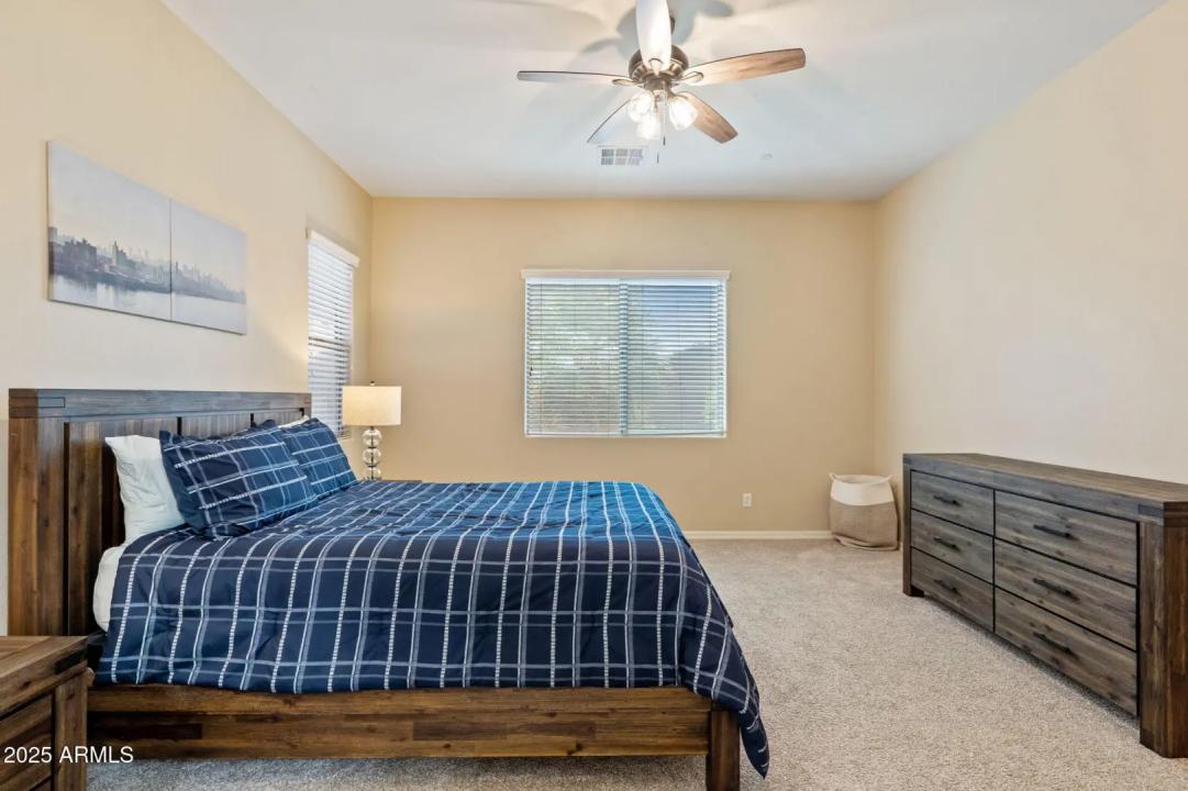 Real Estate Picture 24