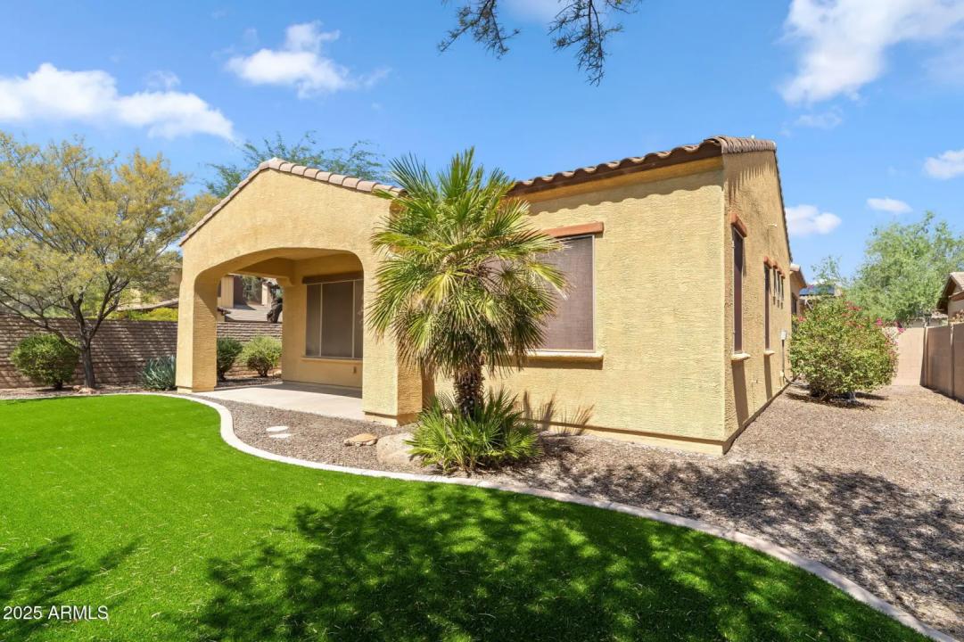 Real Estate Picture 42
