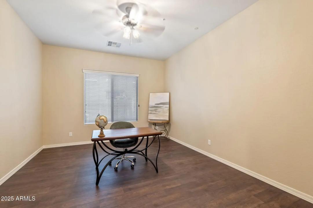 Real Estate Picture 22