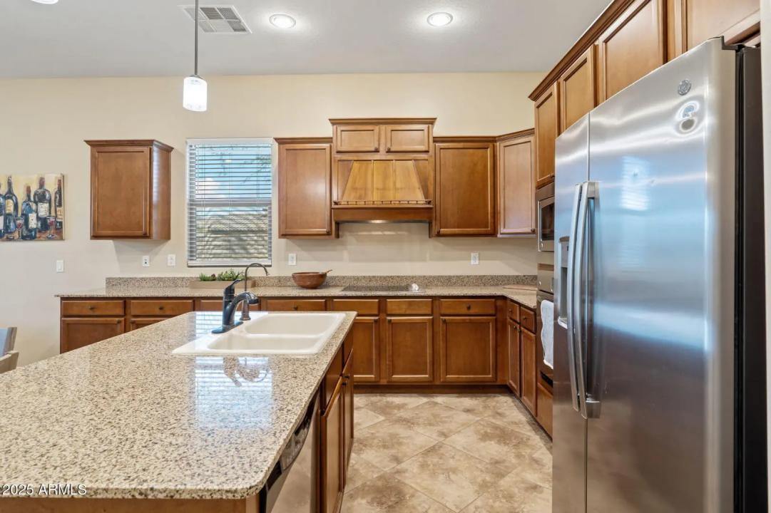 Real Estate Picture 15