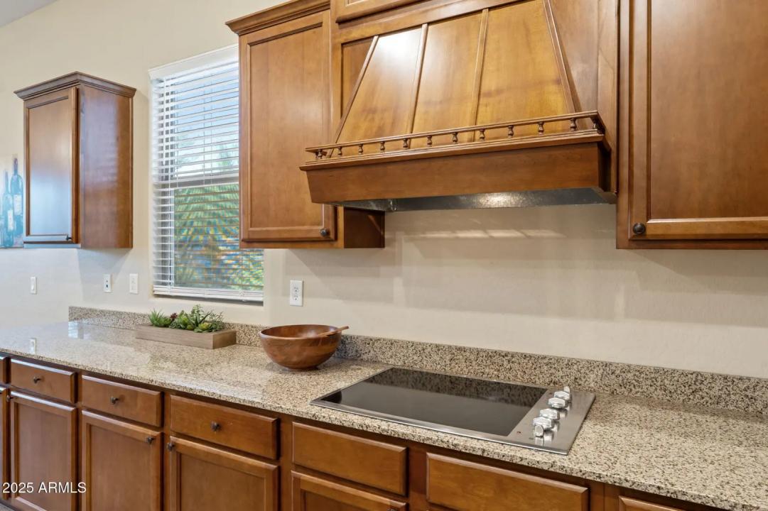 Real Estate Picture 19