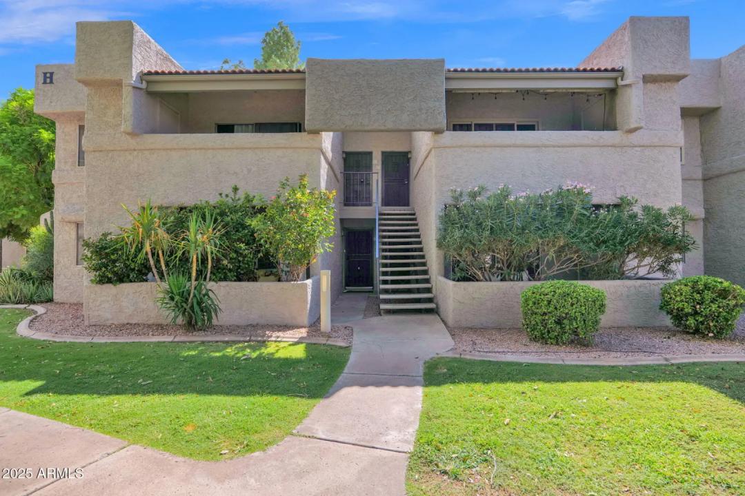 Real Estate Picture 1