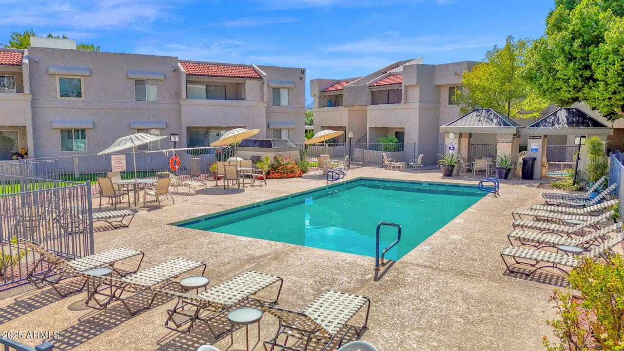 Real Estate Picture 10