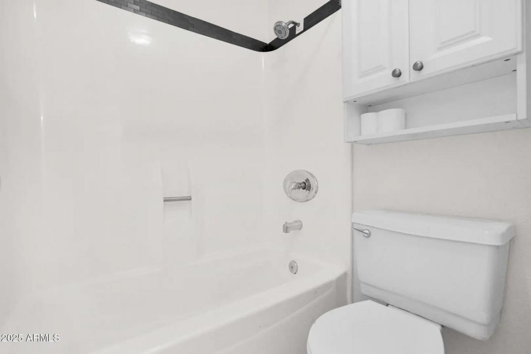 Real Estate Picture 19