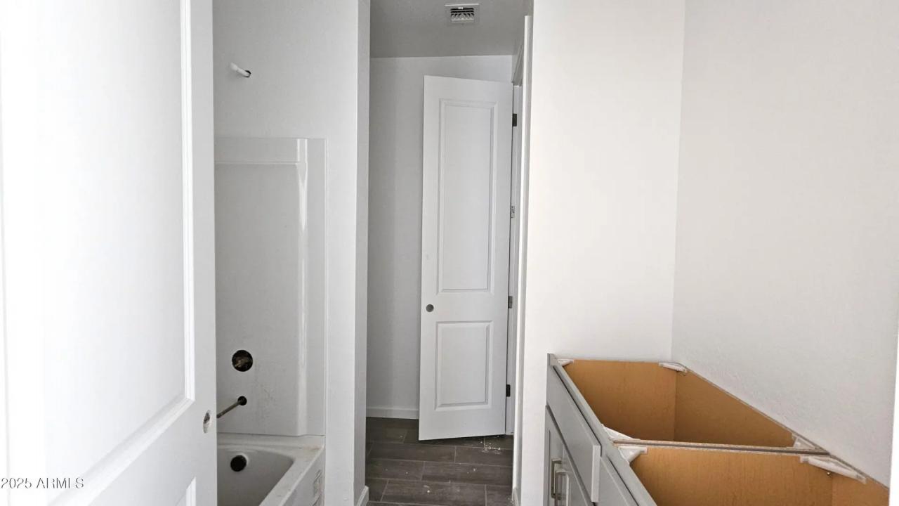 Real Estate Picture 5