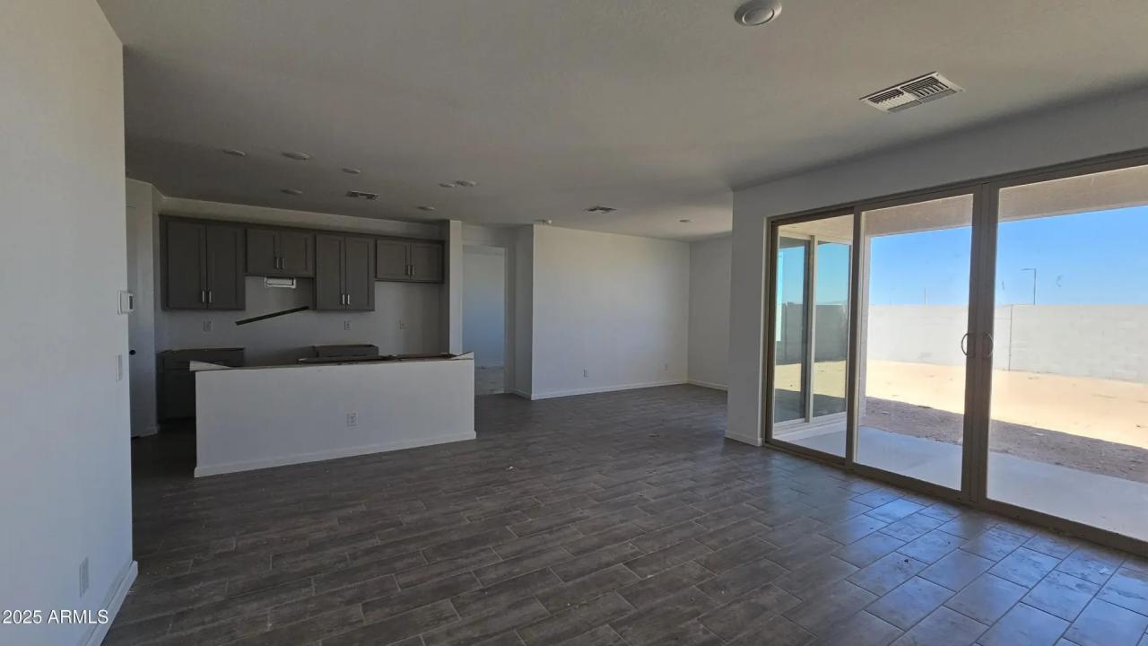 Real Estate Picture 10