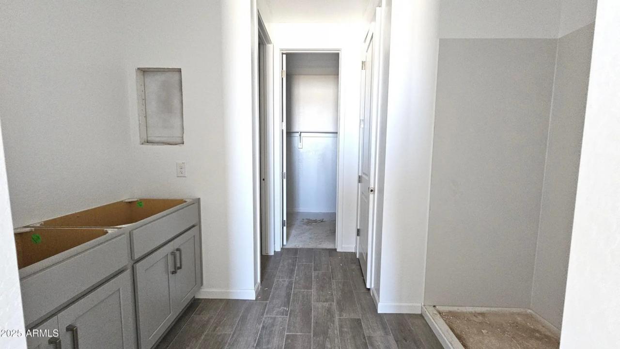 Real Estate Picture 13