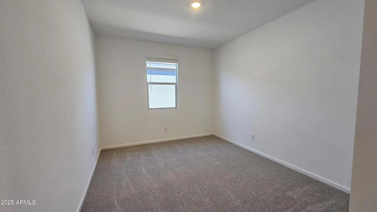 Real Estate Picture 9