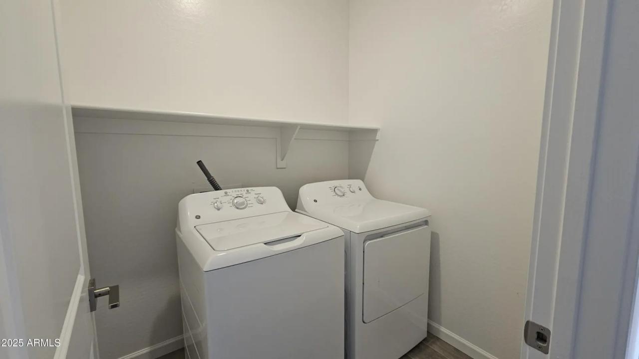 Real Estate Picture 10