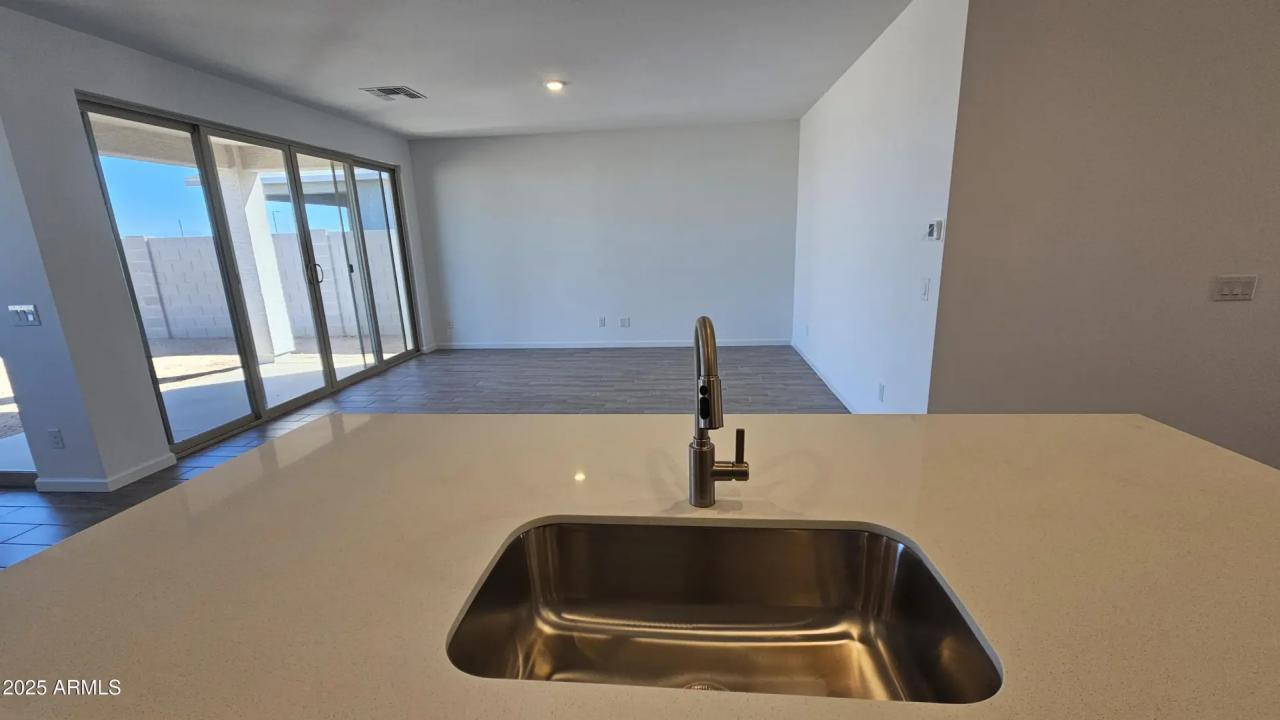 Real Estate Picture 11