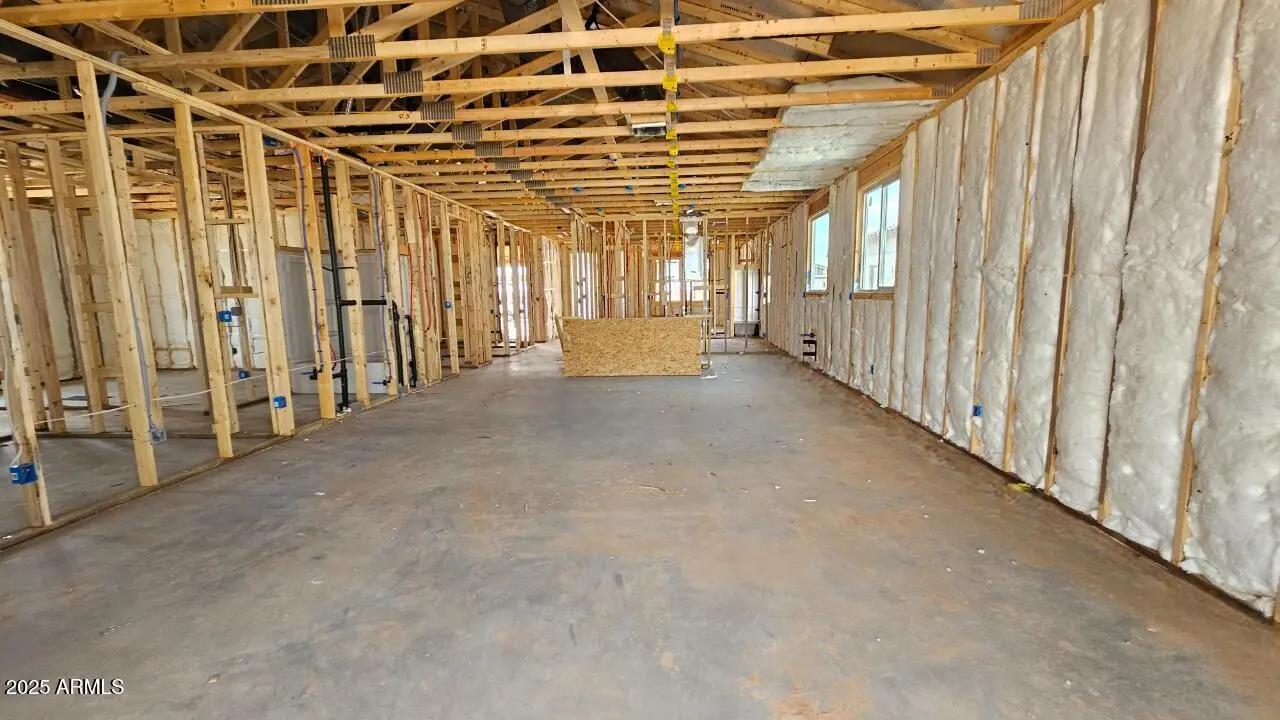 Real Estate Picture 4