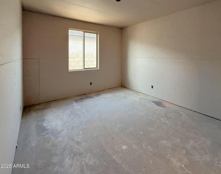 Real Estate Picture 9