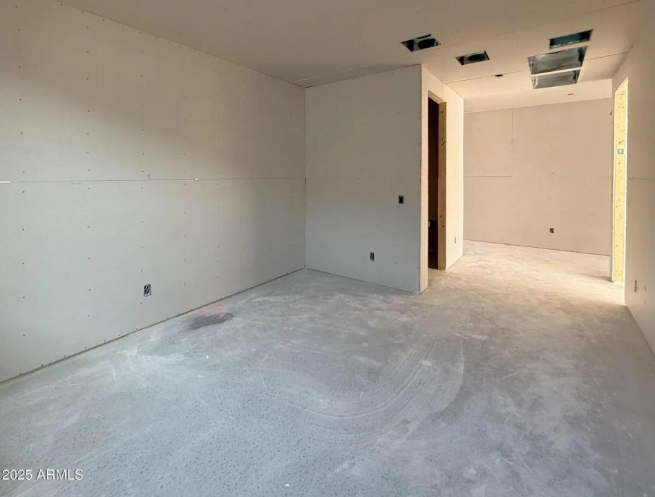 Real Estate Picture 10