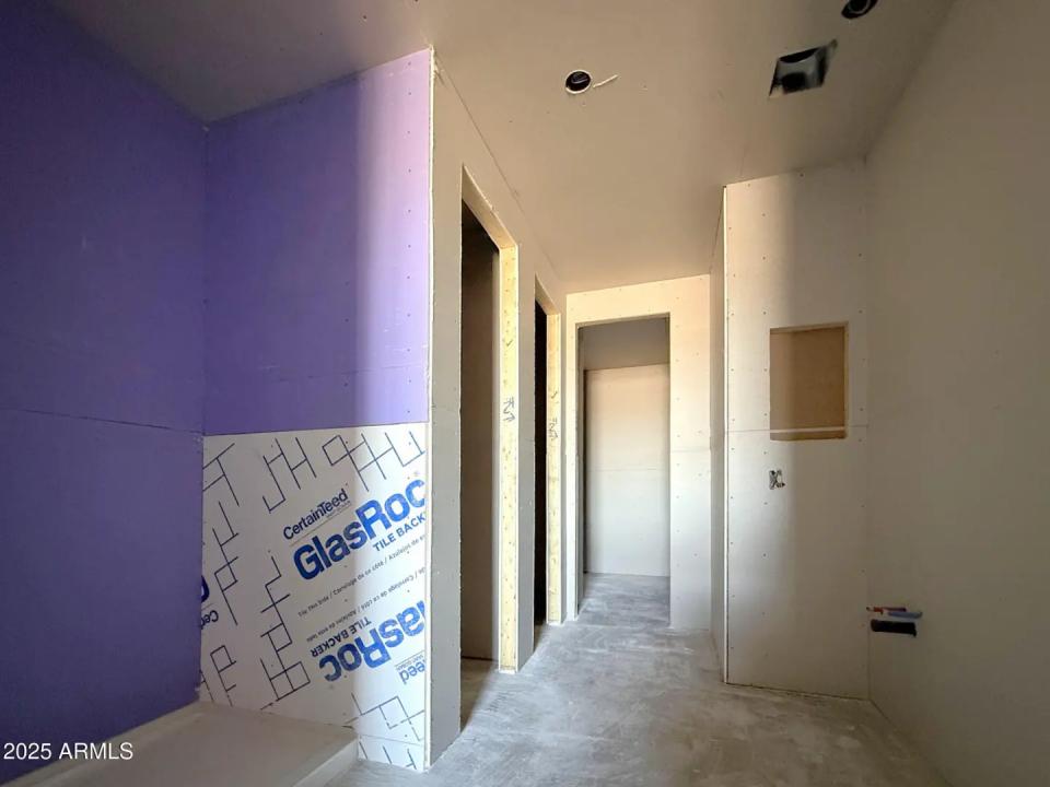 Real Estate Picture 17