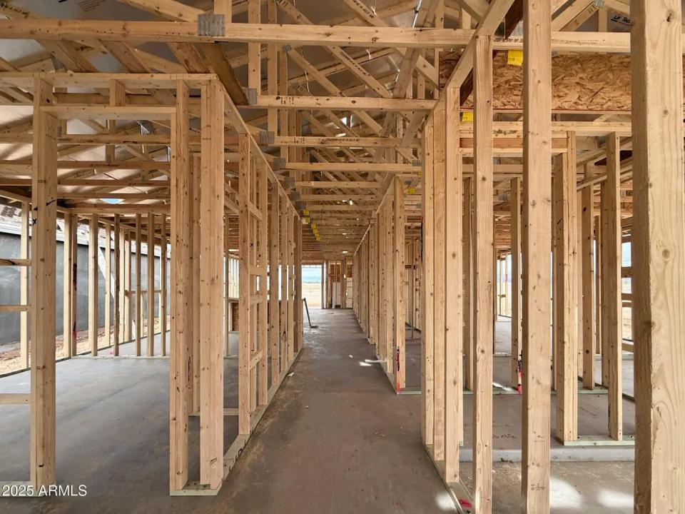 Real Estate Picture 3