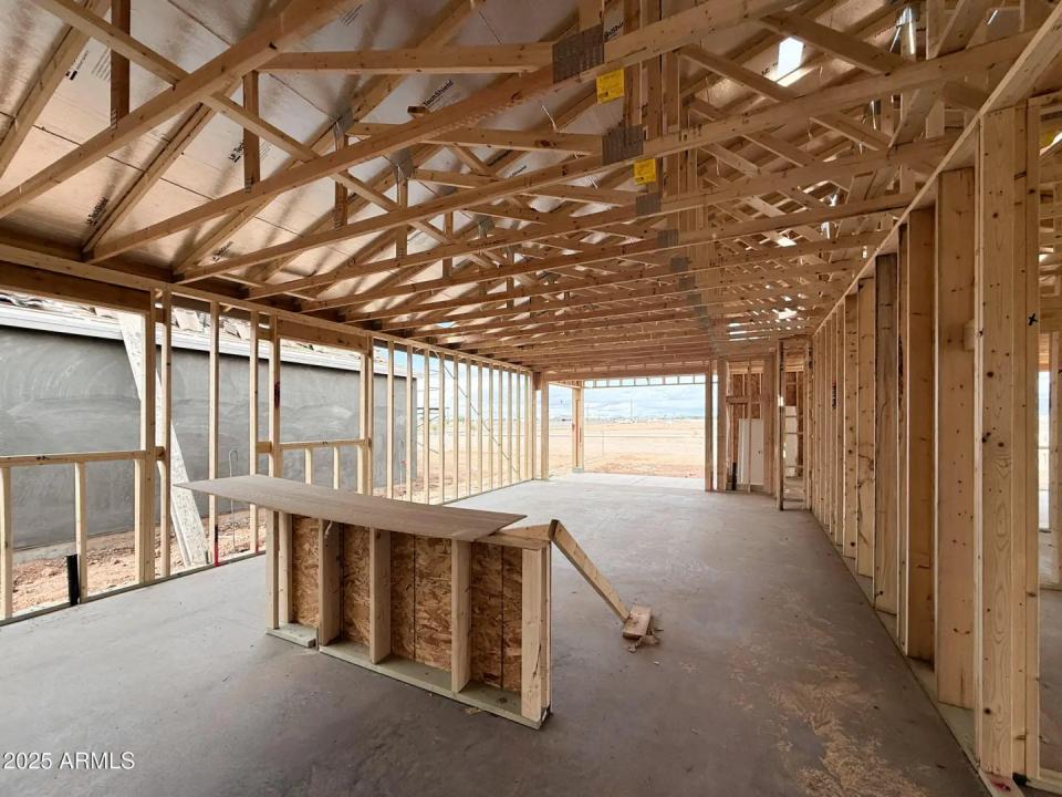 Real Estate Picture 4