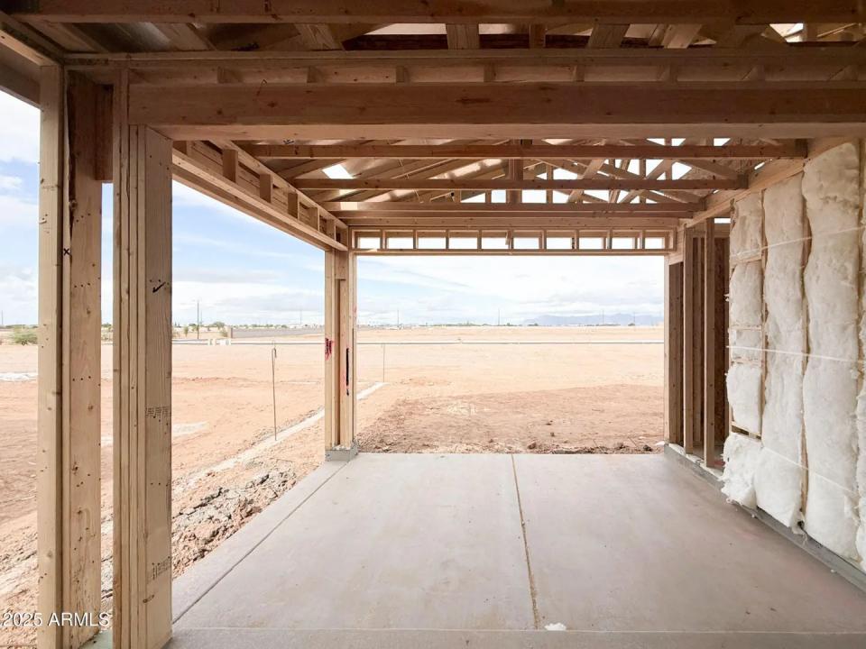 Real Estate Picture 5