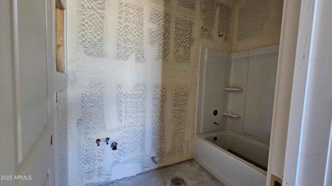 Real Estate Picture 5