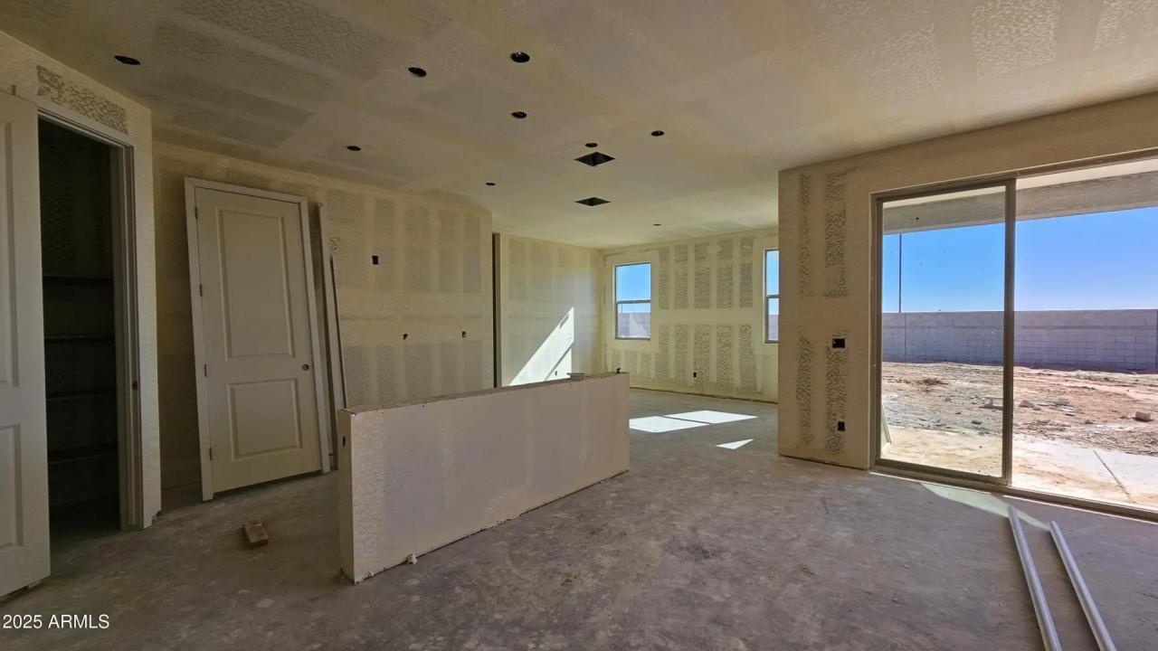 Real Estate Picture 6