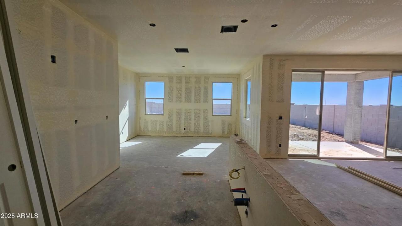 Real Estate Picture 7