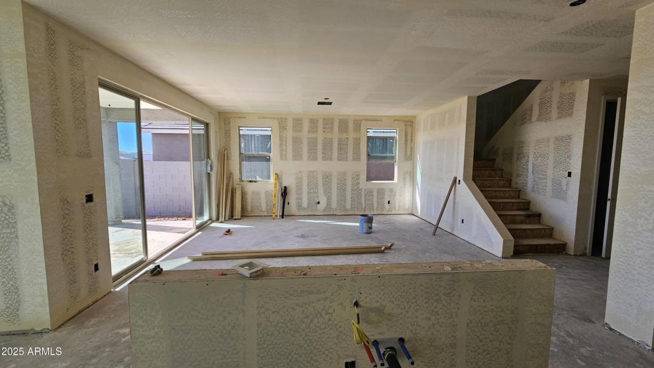 Real Estate Picture 9