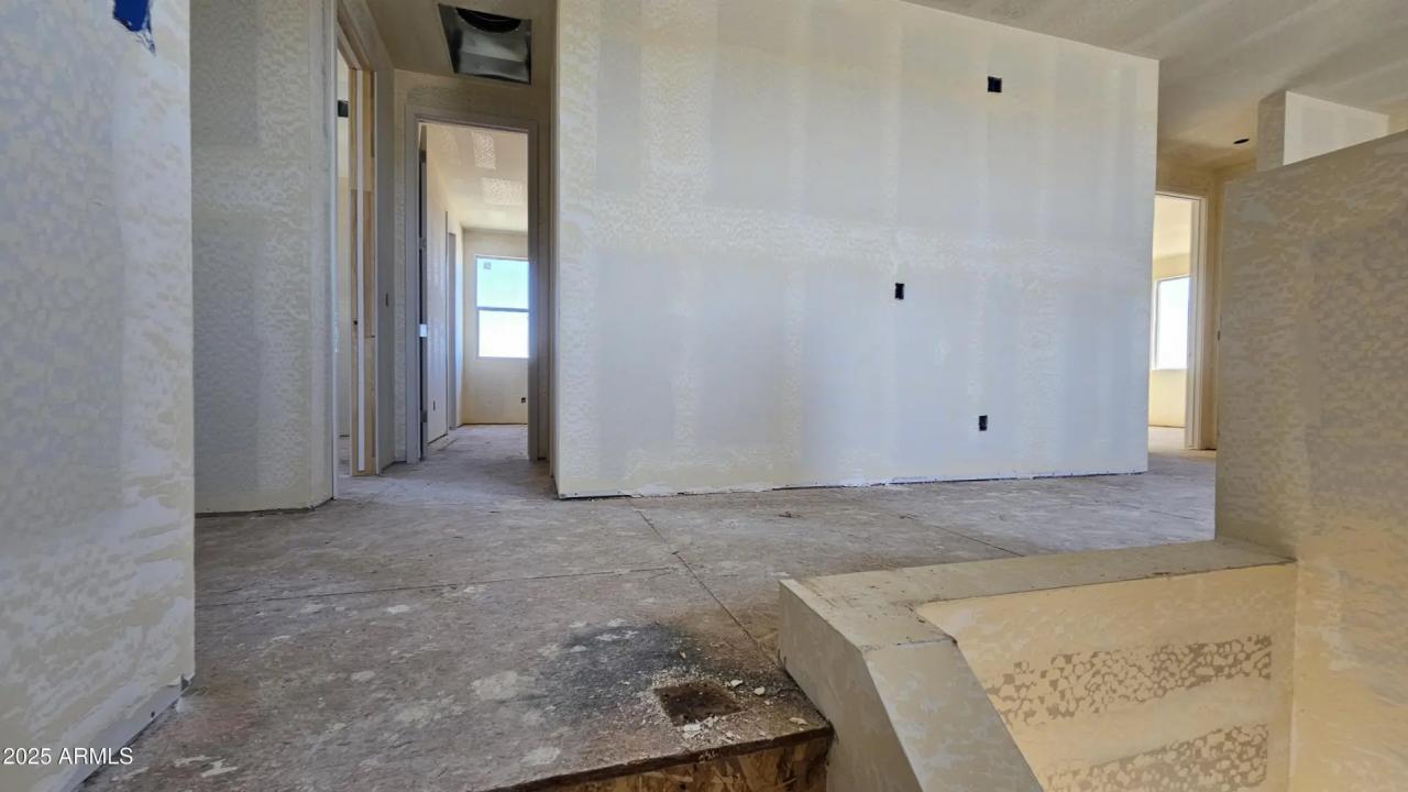 Real Estate Picture 11